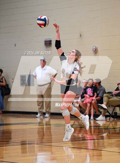 Thumbnail 1 in Giddings vs Caldwell photogallery.