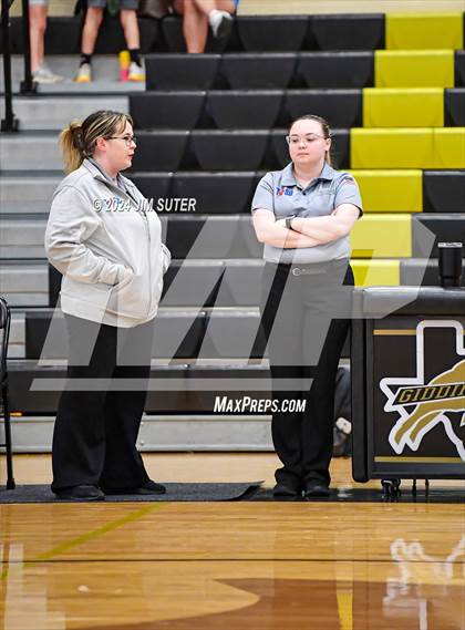 Thumbnail 2 in Giddings vs Caldwell photogallery.