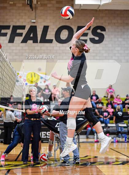 Thumbnail 3 in Giddings vs Caldwell photogallery.