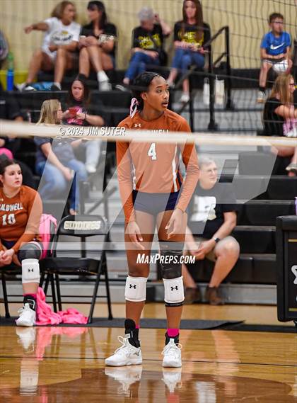 Thumbnail 1 in Giddings vs Caldwell photogallery.