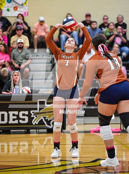 Thumbnail 1 in Giddings vs Caldwell photogallery.