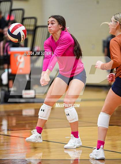 Thumbnail 2 in Giddings vs Caldwell photogallery.