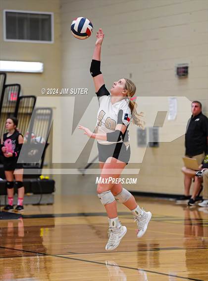 Thumbnail 3 in Giddings vs Caldwell photogallery.