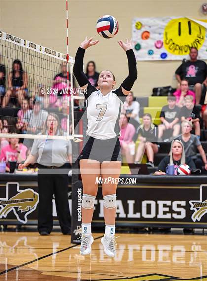 Thumbnail 2 in Giddings vs Caldwell photogallery.