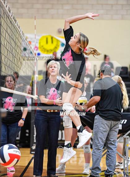 Thumbnail 3 in Giddings vs Caldwell photogallery.
