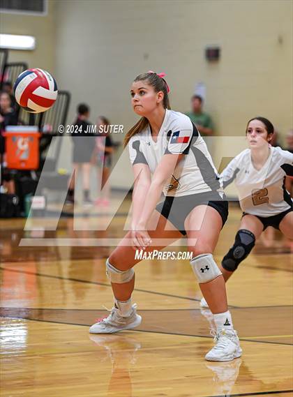 Thumbnail 1 in Giddings vs Caldwell photogallery.