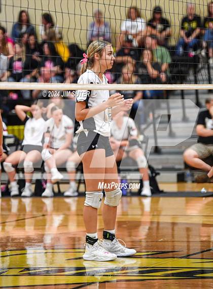 Thumbnail 3 in Giddings vs Caldwell photogallery.