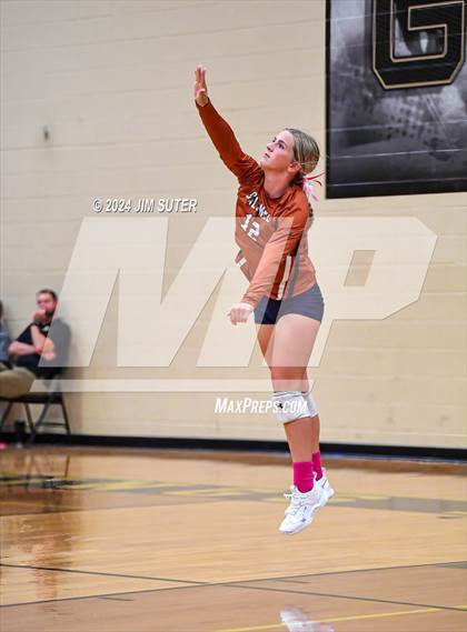 Thumbnail 1 in Giddings vs Caldwell photogallery.