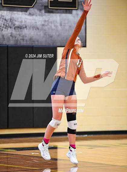 Thumbnail 2 in Giddings vs Caldwell photogallery.