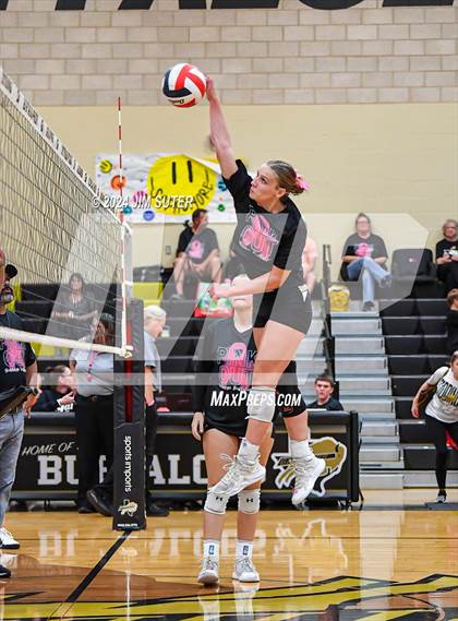 Thumbnail 3 in Giddings vs Caldwell photogallery.