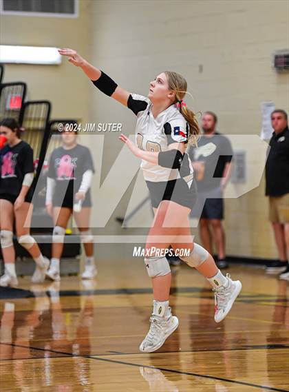 Thumbnail 2 in Giddings vs Caldwell photogallery.