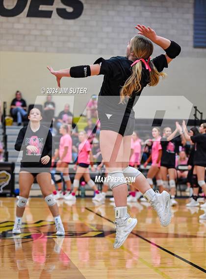 Thumbnail 1 in Giddings vs Caldwell photogallery.
