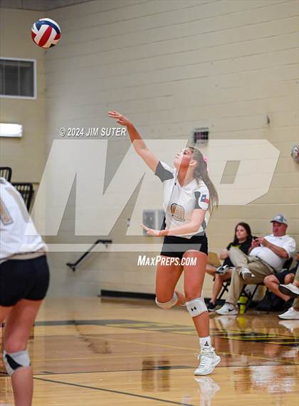 Thumbnail 1 in Giddings vs Caldwell photogallery.