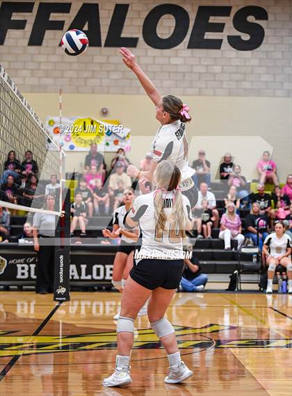 Thumbnail 1 in Giddings vs Caldwell photogallery.