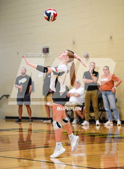 Thumbnail 1 in Giddings vs Caldwell photogallery.