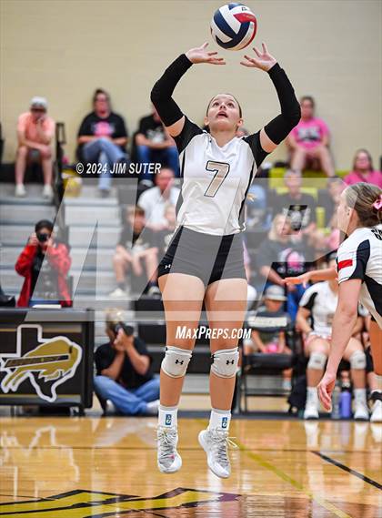 Thumbnail 2 in Giddings vs Caldwell photogallery.