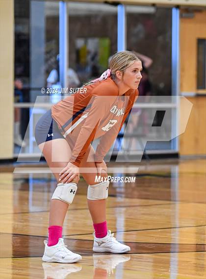 Thumbnail 2 in Giddings vs Caldwell photogallery.