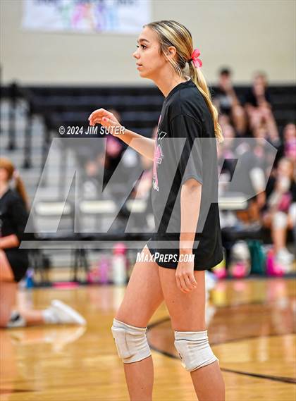 Thumbnail 2 in Giddings vs Caldwell photogallery.