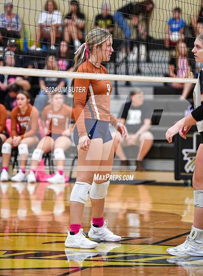 Thumbnail 1 in Giddings vs Caldwell photogallery.