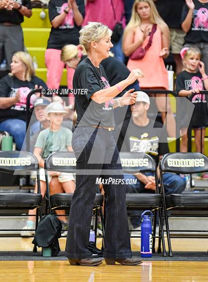 Thumbnail 1 in Giddings vs Caldwell photogallery.