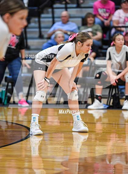 Thumbnail 2 in Giddings vs Caldwell photogallery.