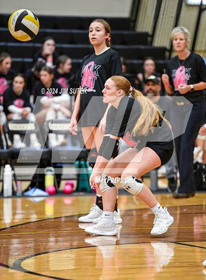 Thumbnail 1 in Giddings vs Caldwell photogallery.