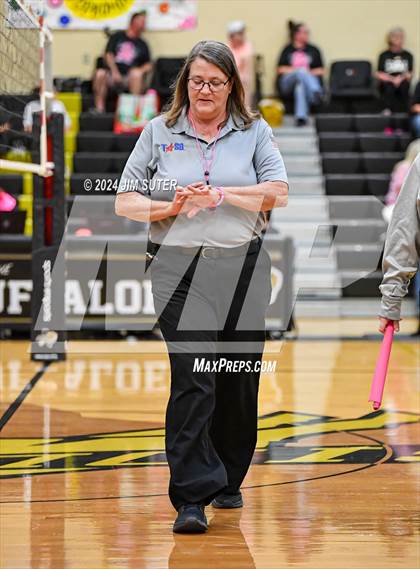 Thumbnail 3 in Giddings vs Caldwell photogallery.
