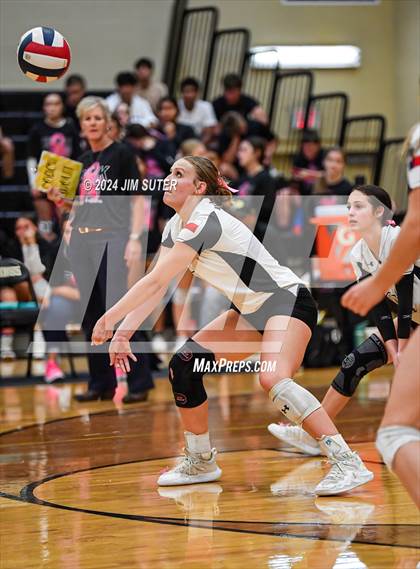 Thumbnail 2 in Giddings vs Caldwell photogallery.