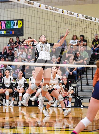 Thumbnail 1 in Giddings vs Caldwell photogallery.