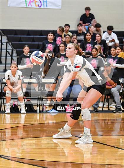 Thumbnail 3 in Giddings vs Caldwell photogallery.