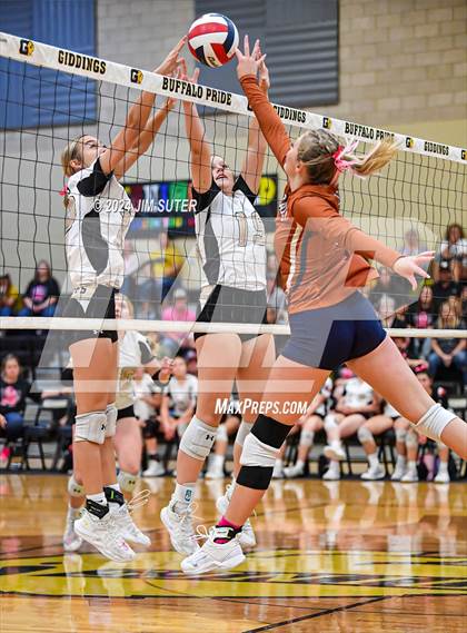 Thumbnail 1 in Giddings vs Caldwell photogallery.