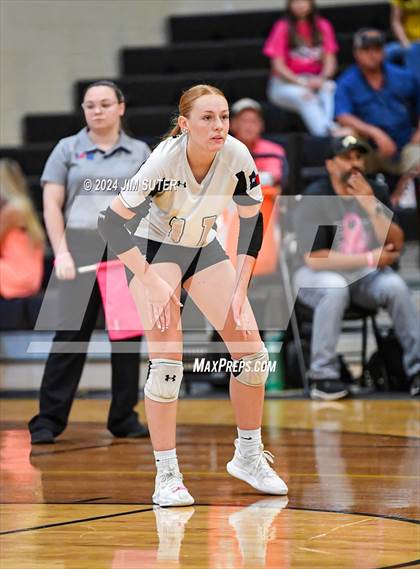 Thumbnail 3 in Giddings vs Caldwell photogallery.
