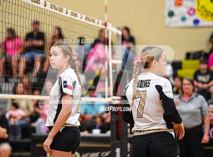 Thumbnail 3 in Giddings vs Caldwell photogallery.