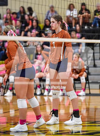 Thumbnail 2 in Giddings vs Caldwell photogallery.