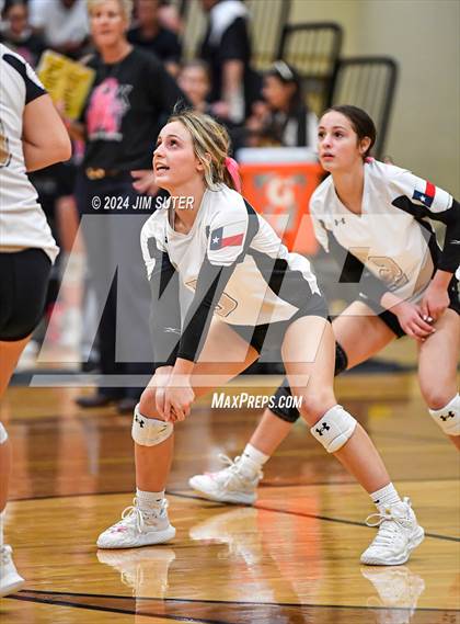Thumbnail 1 in Giddings vs Caldwell photogallery.