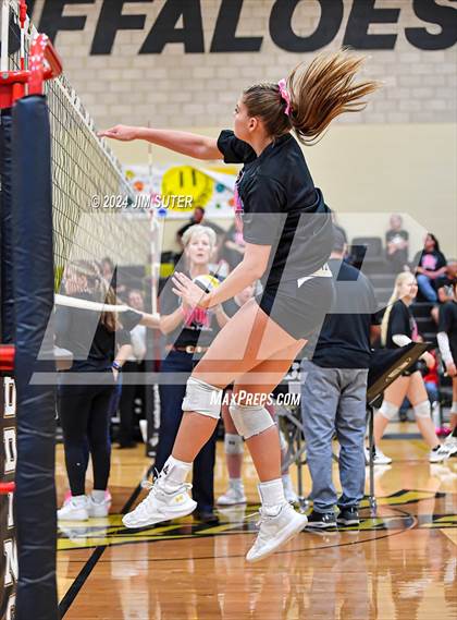 Thumbnail 1 in Giddings vs Caldwell photogallery.