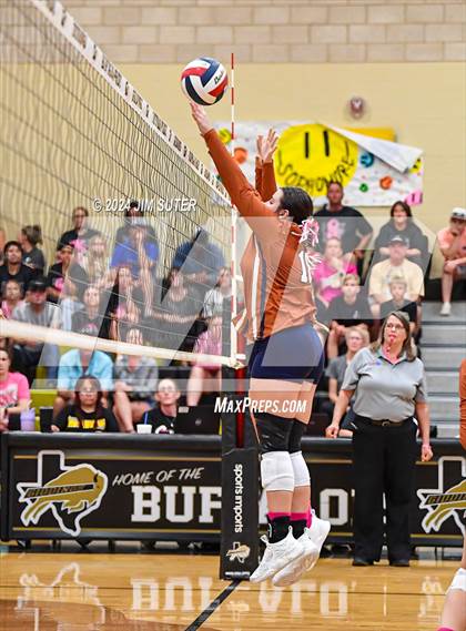 Thumbnail 1 in Giddings vs Caldwell photogallery.