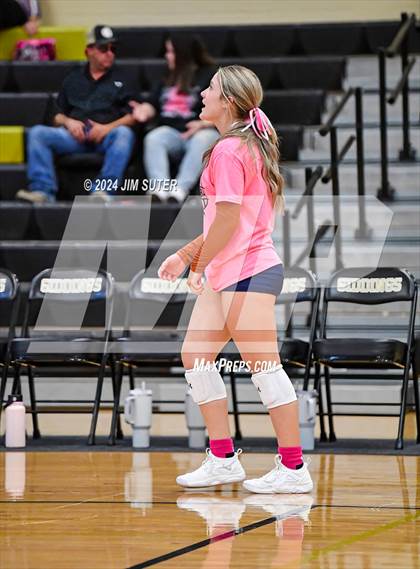 Thumbnail 1 in Giddings vs Caldwell photogallery.