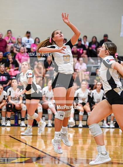 Thumbnail 1 in Giddings vs Caldwell photogallery.