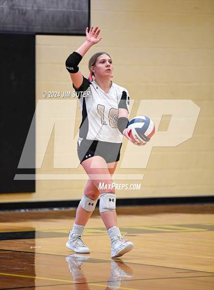 Thumbnail 1 in Giddings vs Caldwell photogallery.