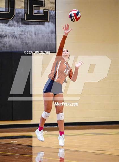 Thumbnail 2 in Giddings vs Caldwell photogallery.