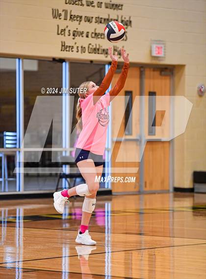 Thumbnail 1 in Giddings vs Caldwell photogallery.