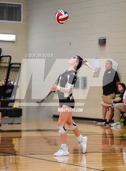 Thumbnail 1 in Giddings vs Caldwell photogallery.
