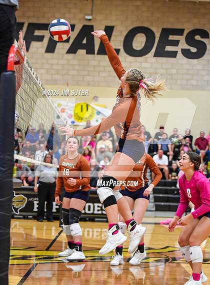 Thumbnail 2 in Giddings vs Caldwell photogallery.