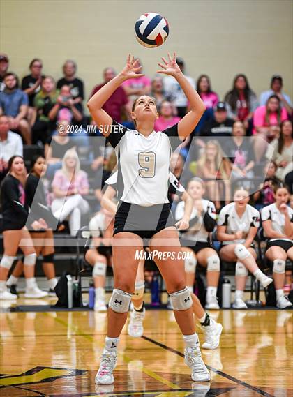 Thumbnail 1 in Giddings vs Caldwell photogallery.