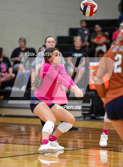 Thumbnail 3 in Giddings vs Caldwell photogallery.