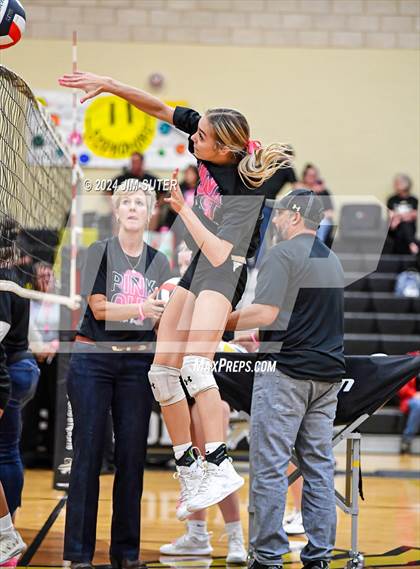 Thumbnail 3 in Giddings vs Caldwell photogallery.