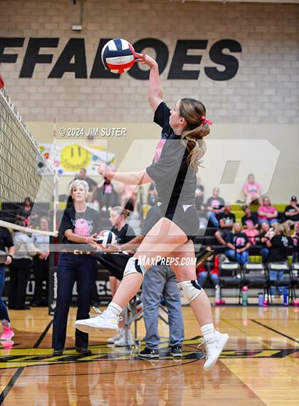 Thumbnail 2 in Giddings vs Caldwell photogallery.