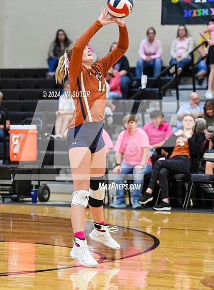 Thumbnail 1 in Giddings vs Caldwell photogallery.