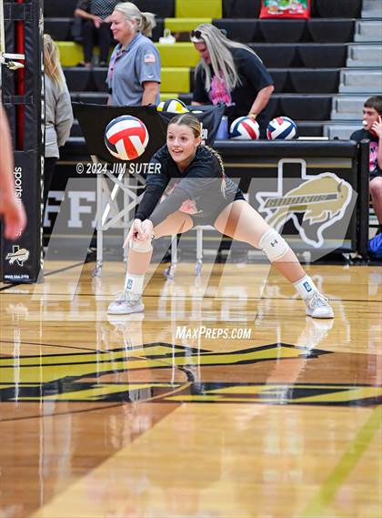 Thumbnail 3 in Giddings vs Caldwell photogallery.